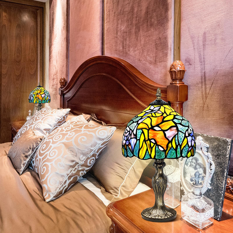 MIAOKE Stained Table Lamp Stained Glass Table Light, Handmade Desk Bedside Table Night Lamp, Antique Art Craft Gifts Lover Kid Living Room Bedroom Study Bookcase Desk Ligh